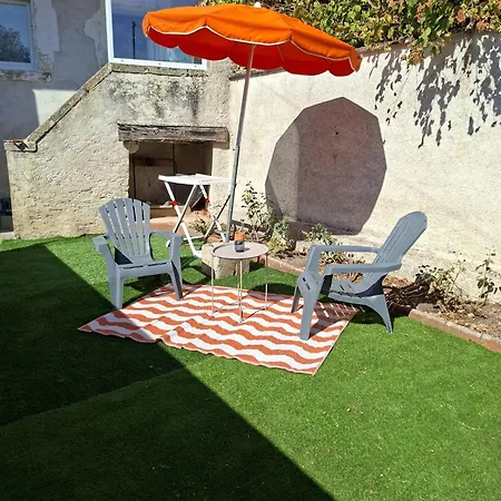 Semesterbostad La Parenthese Du Thouet Lgt 2pers Petit Court *
