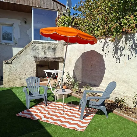 Semesterbostad La Parenthese Du Thouet Lgt 2pers Petit Court Thouars